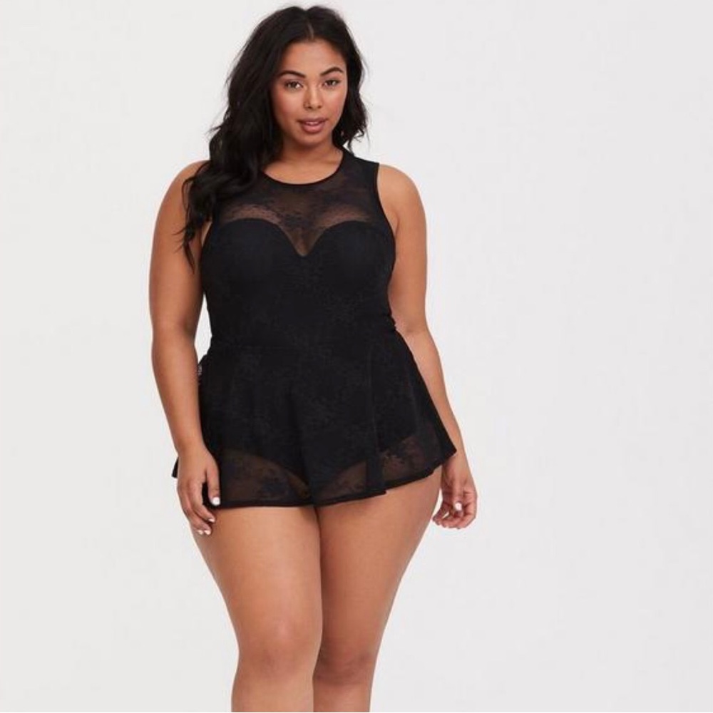 Torrid Black Lace Push-Up Strapless One-Piece Swimsuit Size 3 EUC